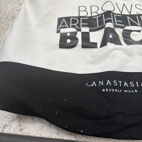Re-Usable‎ Tote Bag by Anastasia Beverly Hills - Picture 4 of 7